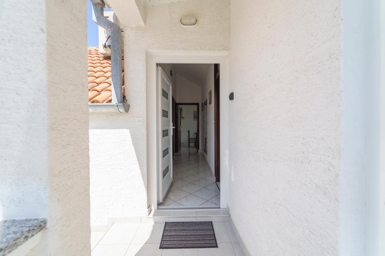 Apartment Nada Petrcane Esterno foto