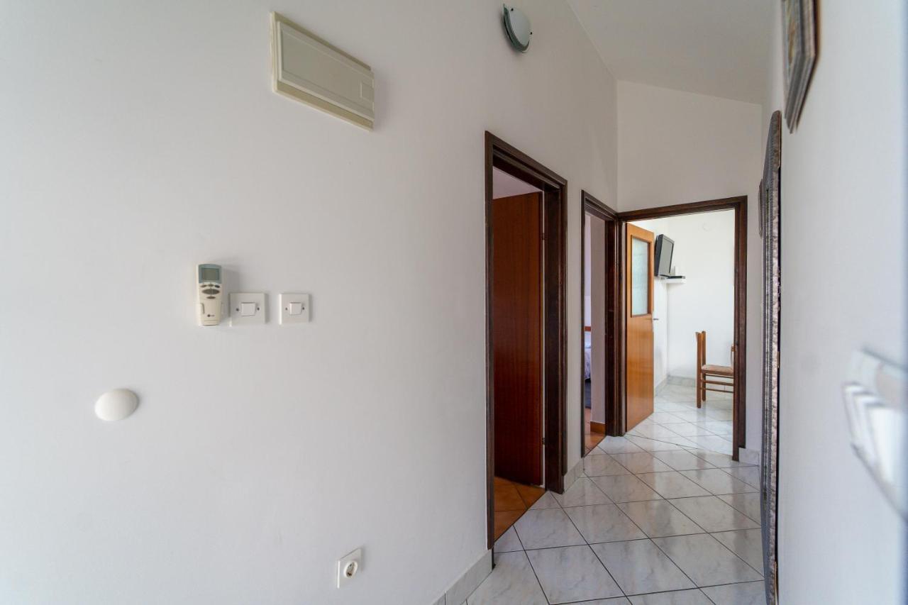 Apartment Nada Petrcane Esterno foto