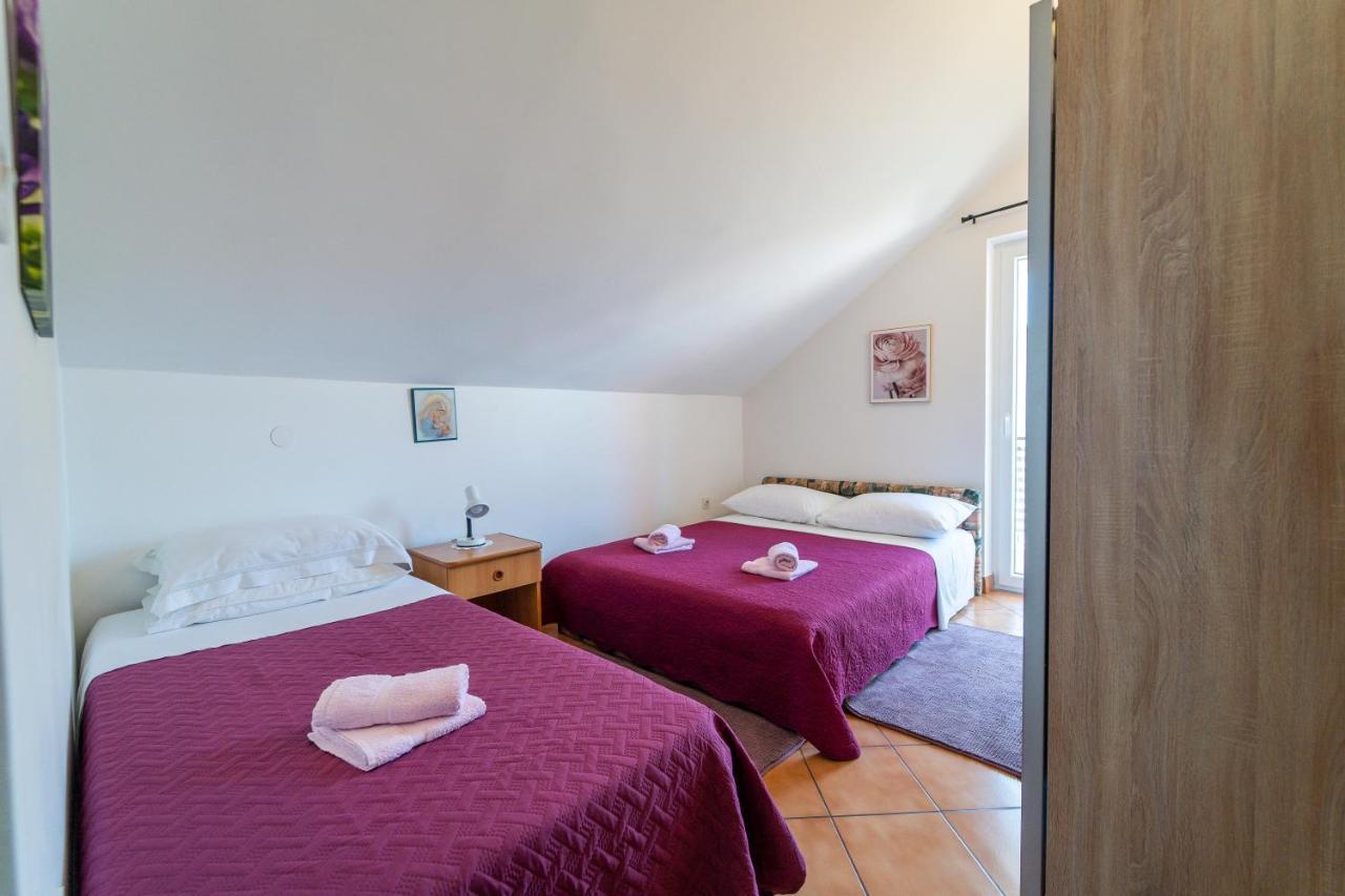 Apartment Nada Petrcane Esterno foto