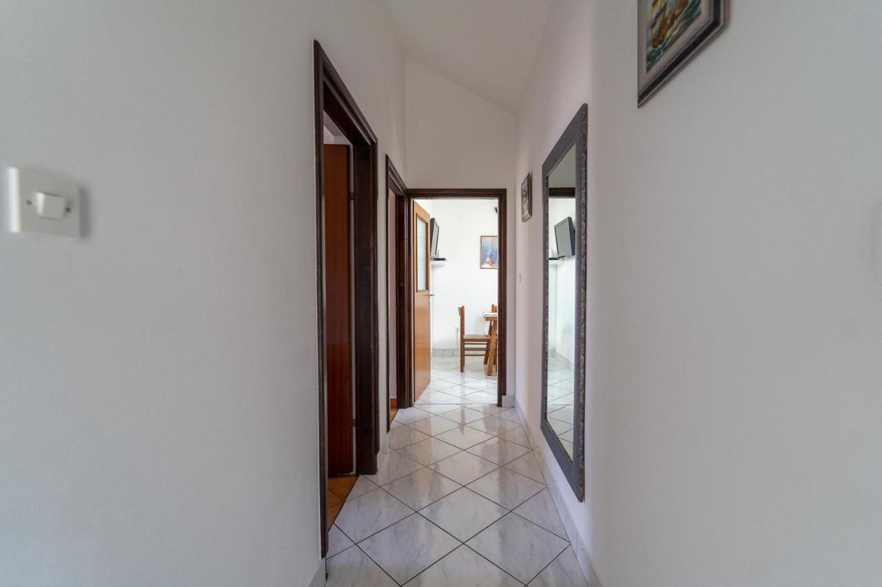 Apartment Nada Petrcane Esterno foto
